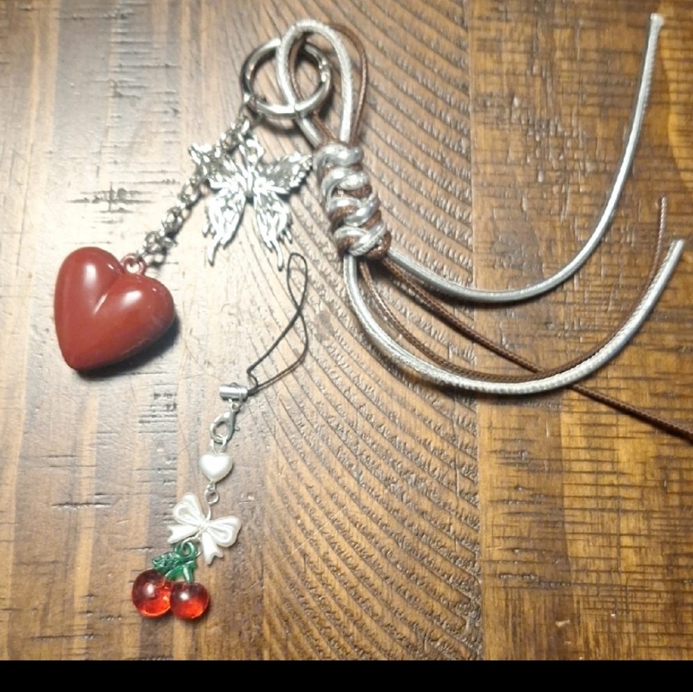 Red Heart Bag Charm And Cellphone Set